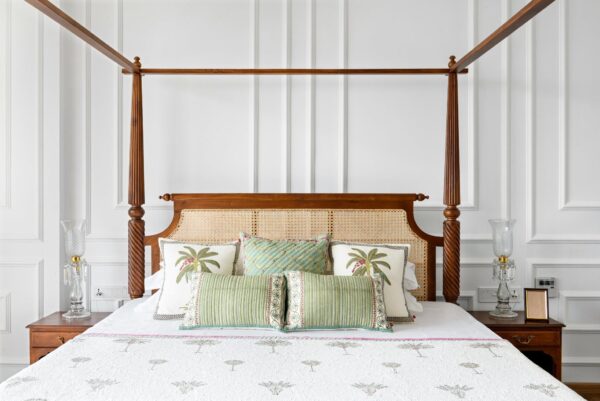 Furnliv Mandor Premium Cane Solid Wood Poster Bed #04 - Image 3