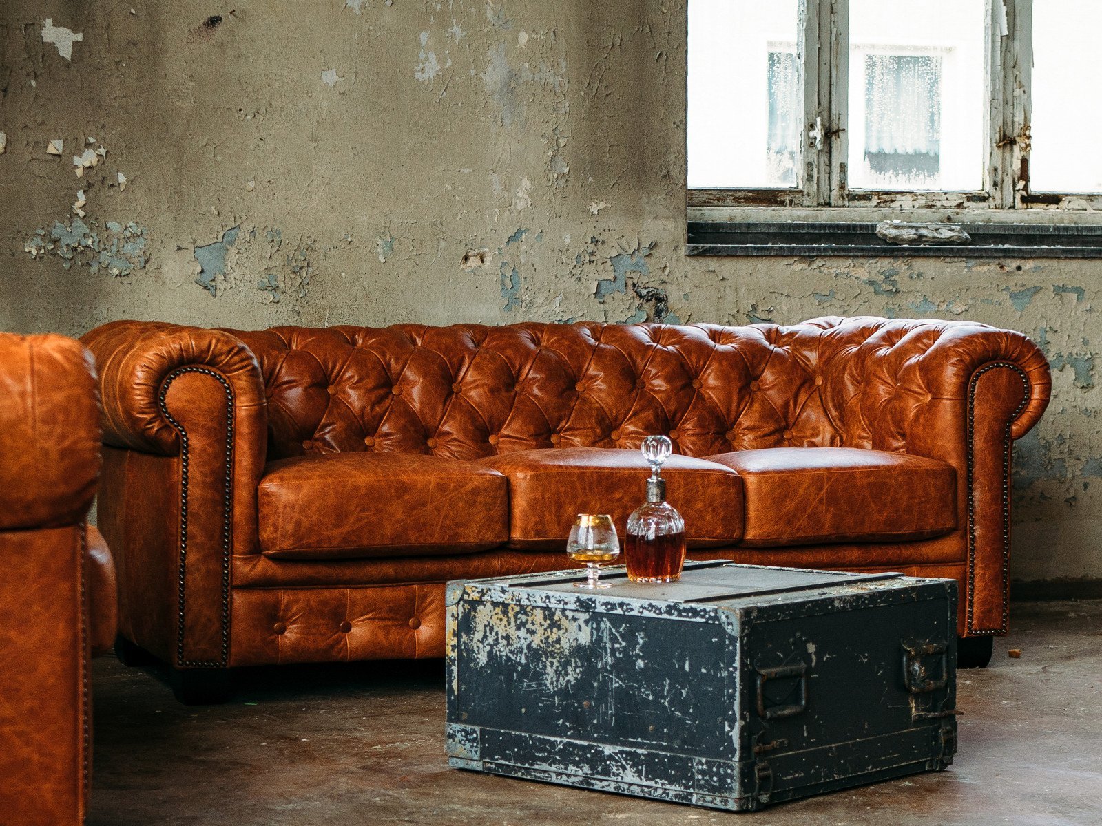 Furnliv Chesterfield 3 Seater Leather Sofa #01 - Image 3